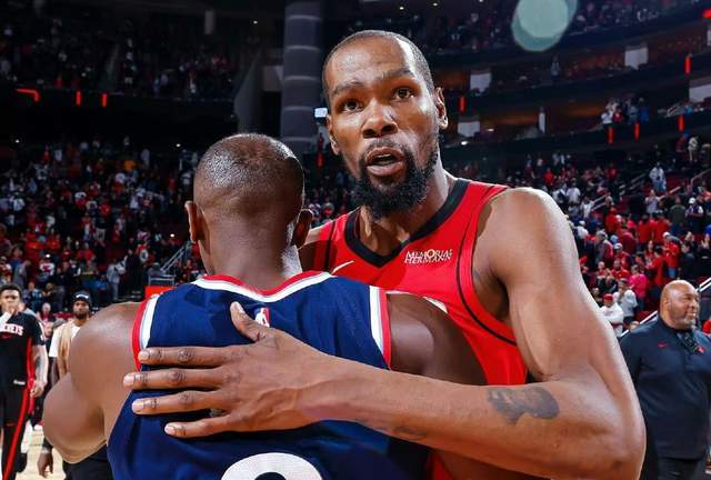 实时比分-连续2场提前认输，乌度卡给主力下马威 火箭赛程太难 难逃三连败